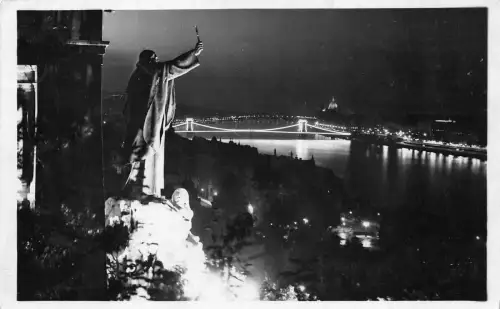 B36246 Budapest Ejszakal dunal latkep ungarn