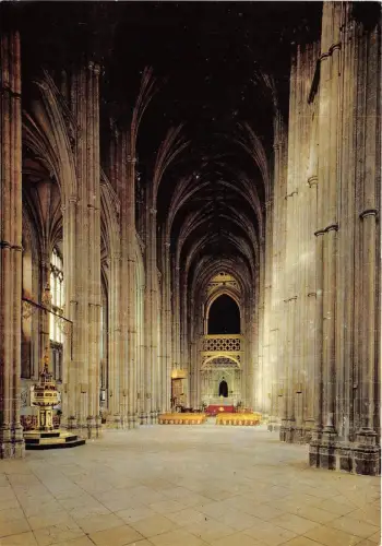 BT17976 the nave cathedral canterbury uk