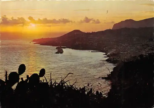 BR21181 Funchal Por do sol portugal