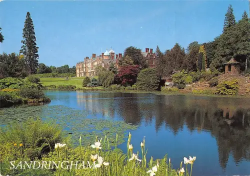 BR90822 Sandringham House from the Lake UK