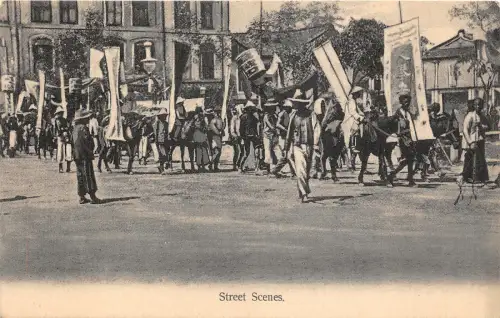 Lot 88 Singapur Straßenszene Typen Folklore Kostüm