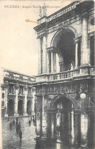 BR37060 Vicenza Angolo Basilika Municipio Italien