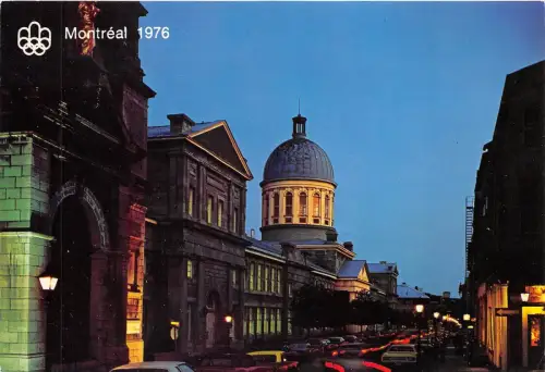 B74466 Montreal limmeuble du marche canada