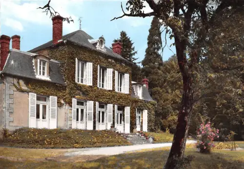 BR4402 Chateau Lymoux, Saint Parize le Chatel france