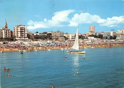 BG6640 rimini riviera grandi alberghio e scorcio della spiaggia Schiff Italien