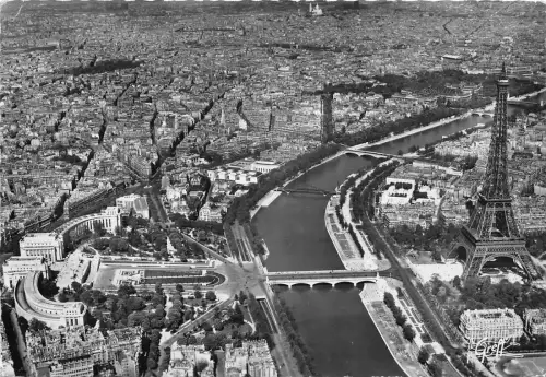 BG2753 paris la tour eiffel CPSM 14x9,5cm Frankreich