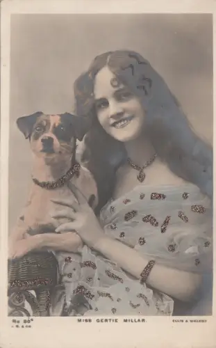 BR74387 Miss Gertie Millar mit Hund Filmstar edwardianischer Schauspieler UK