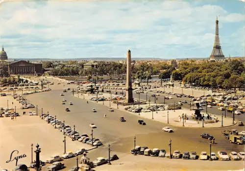 BT4703 Paris la place de la concorde car voitures France