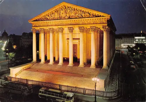 BT7127 L eglise de la madeleine illuminee paris Frankreich