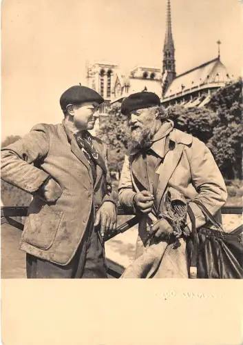 BR27364 Confidences Paris Frankreich