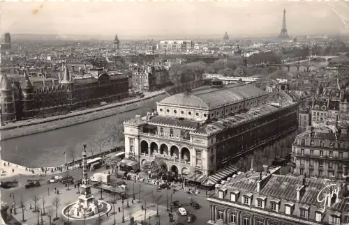 BR18502 Paris La place du Chatelet france