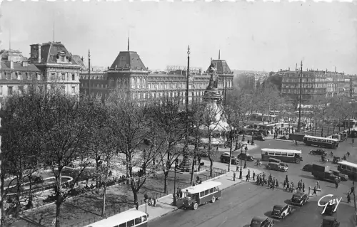BR16931 Place de la republique Paris Frankreich