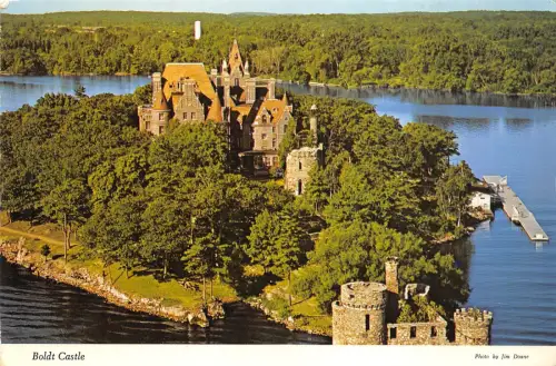 B48119 Boldt Castle Heart Island New York USA