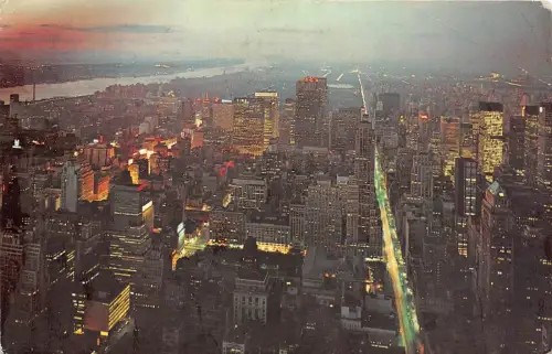 B73137 New York City Empire State Looking North USA