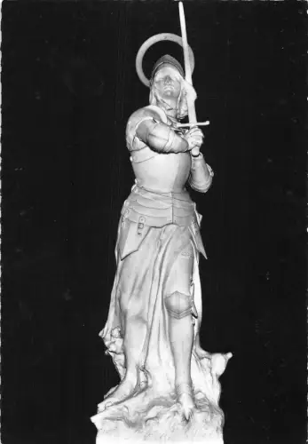 B106293 Frankreich Paris Eglise Sainte Madeleine, Statue de Ste Jeanne Echtfoto UK