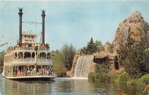 BG13906 Schiff Bateaux The Mark Twain Cascade Peak California Disney USA
