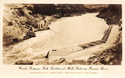 br105039 weltberühmte Fischtreppe am Hells Gate am Fraser River Canada