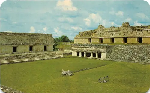 us7622 templo de venus uxmal yucatan mexico