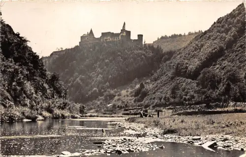 BR18935 Vue sur le chateau aubord de l Our Vianden luxembourg