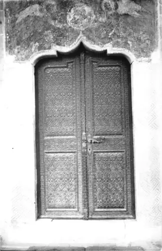 ro224 targoviste usile bisericii lui petru cercu rumänien echtfoto sozialgeschichte