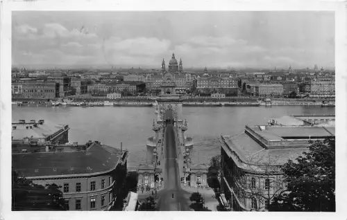 B38406 Budapest Blick auf die Donau mit Kettenbrücke Ungarn
