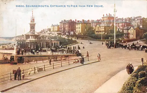 uk30855 Eingang zum Pier von New Drive Bournemouth UK