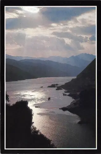 BR25733 Wuxia Schlucht 2 Scans China