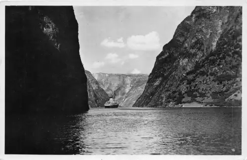 Lot268 norwegen in der naerobucht Echtfoto Schiff