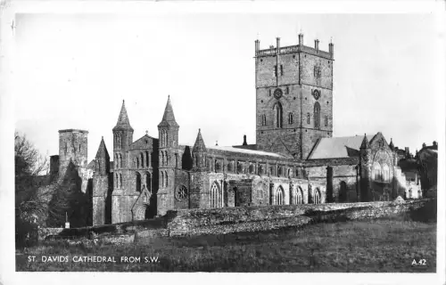 BR87686 Davids Kathedrale Echtfoto Wales