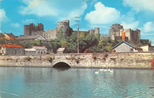 uk9783 pembroke castle wales uk