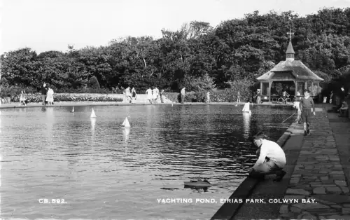 uk32421 yachting pond eirias park colwyn bay wales echtfoto uk
