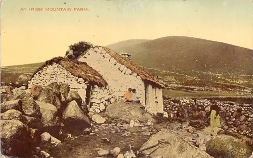 uk51343 irish mountain farm ireland
