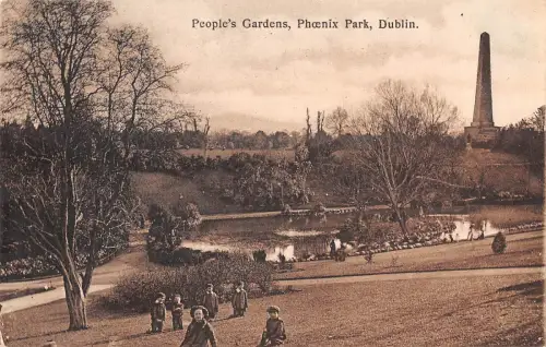 BR96604 people gardens phoenix park dublin ireland woodbury 6612