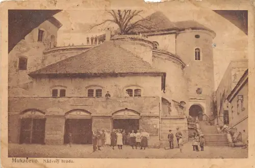 B7989 Ukraine Mucakevo Nadvori hradu
