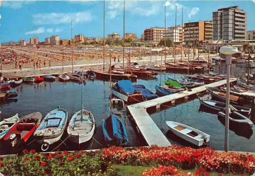 BG6745 riccione darsena e alberghi ship bateaux italy