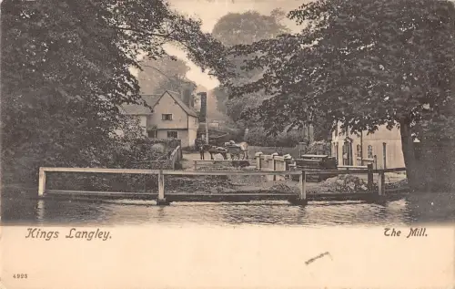 BR74316 Kings Langley The Mill UK