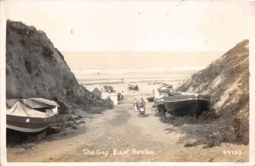 uk51368 the gap east runton echtfoto uk