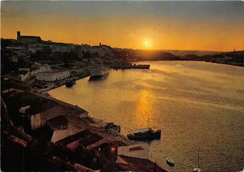 Lot 9 Mahon Spanien Menorca Hafenboot