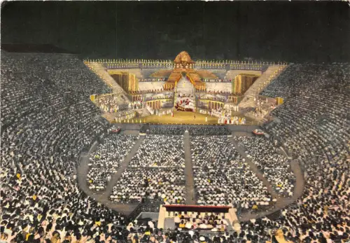 B25702 Verona Die Arena an einem Opernabend