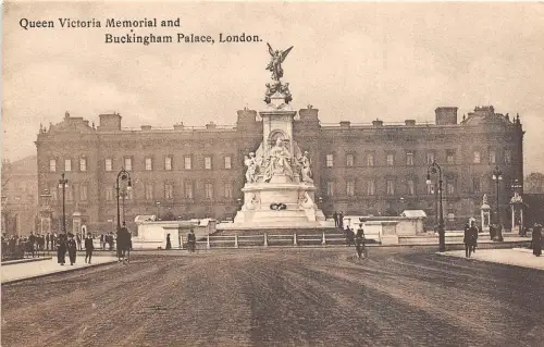Br33867 London Queen Victoria Memorial und Buckingham Palace England