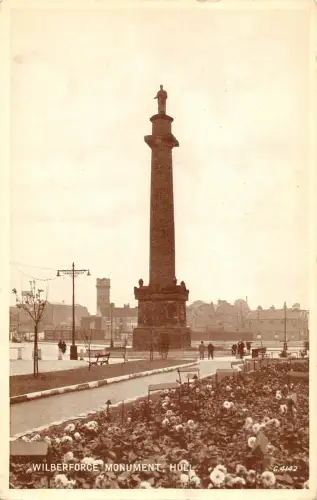 uk39459 wilberforce monument hull real photo uk lot 22 uk