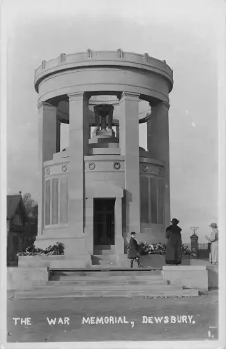 BR81760 The War Memorial Dewsbury Echtfoto UK