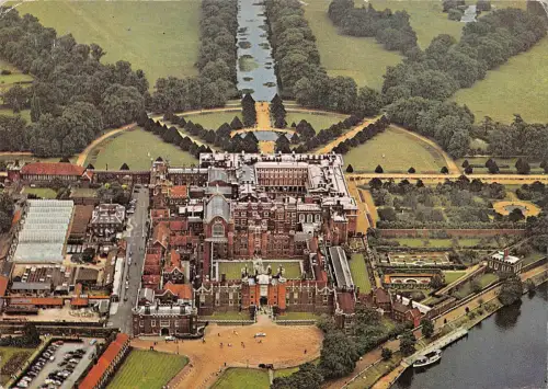 uk35995 Hampton Court Palace Middlesex UK Lot 4 UK