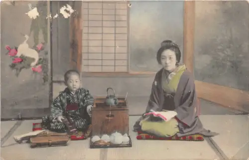 uk41941 Familienfoto Japan Kostüm Typen Folklore Geisha