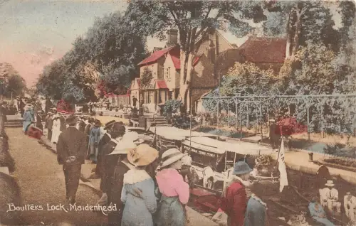 uk50955 boulters lock maidenhead uk