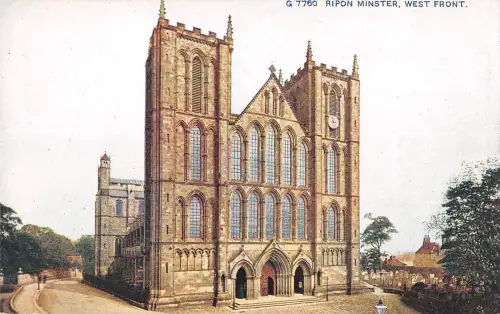 uk38548 cathedral west front ripon uk lot 17 uk