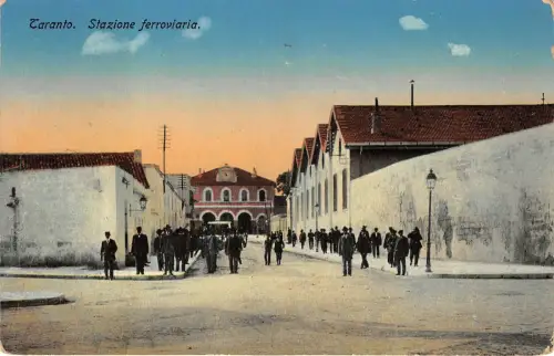 br104696 stazione ferroviaria taranto italien bahnhof zug