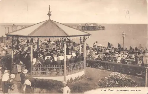 uk38002 Bandstand and Pier Deal Echtfoto UK Lot 14 UK