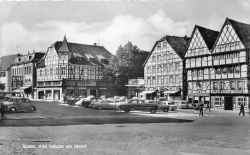 Lot 75 alte Häuser am Markt Soest Echt Foto Auto Deutschland Volkwagen Käfer