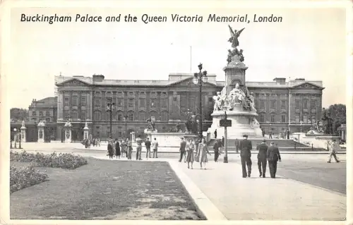 uk38935 Buckingham Palace and Queen Victoria Memorial London Echtfoto UK Lot 1